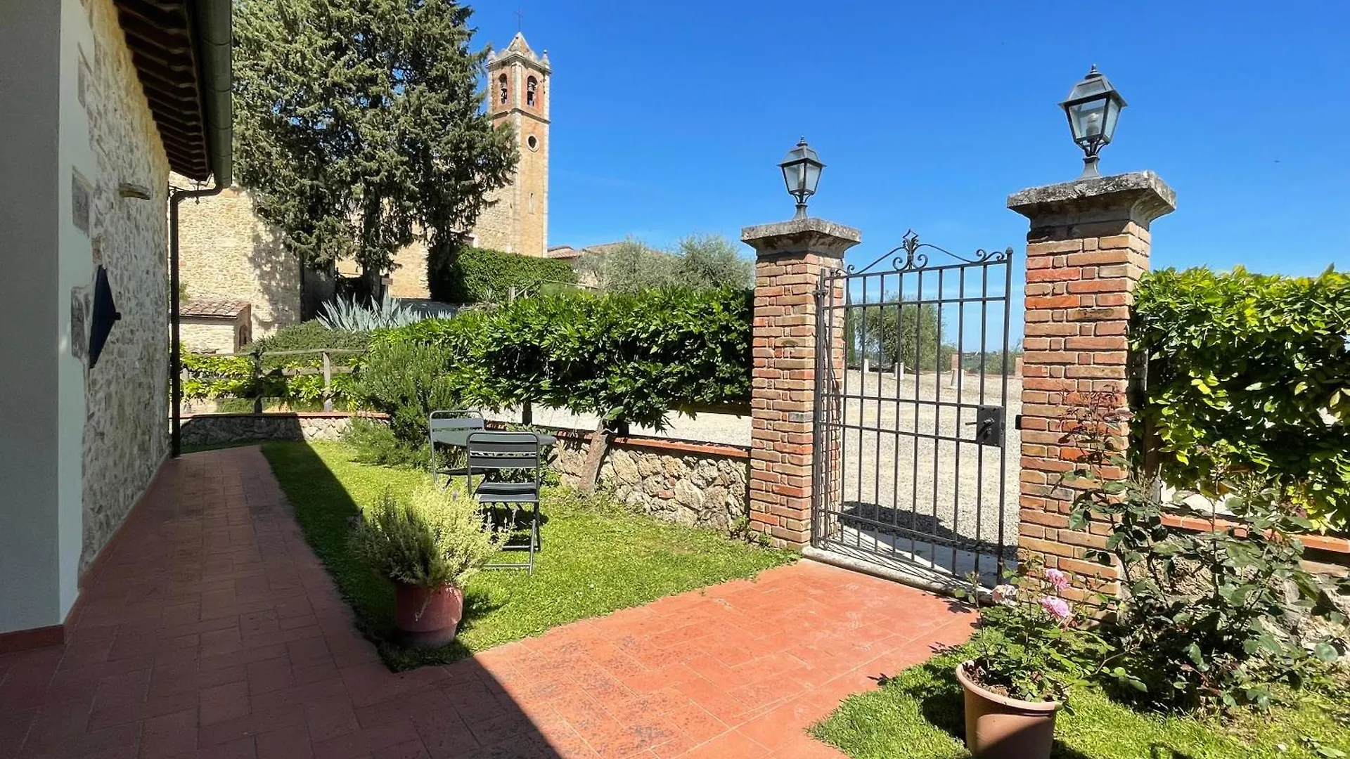 Agriturismo Castello Di Montauto San Gimignano Séjour à la ferme