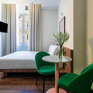 caprice-rome.it-romehotels.com/