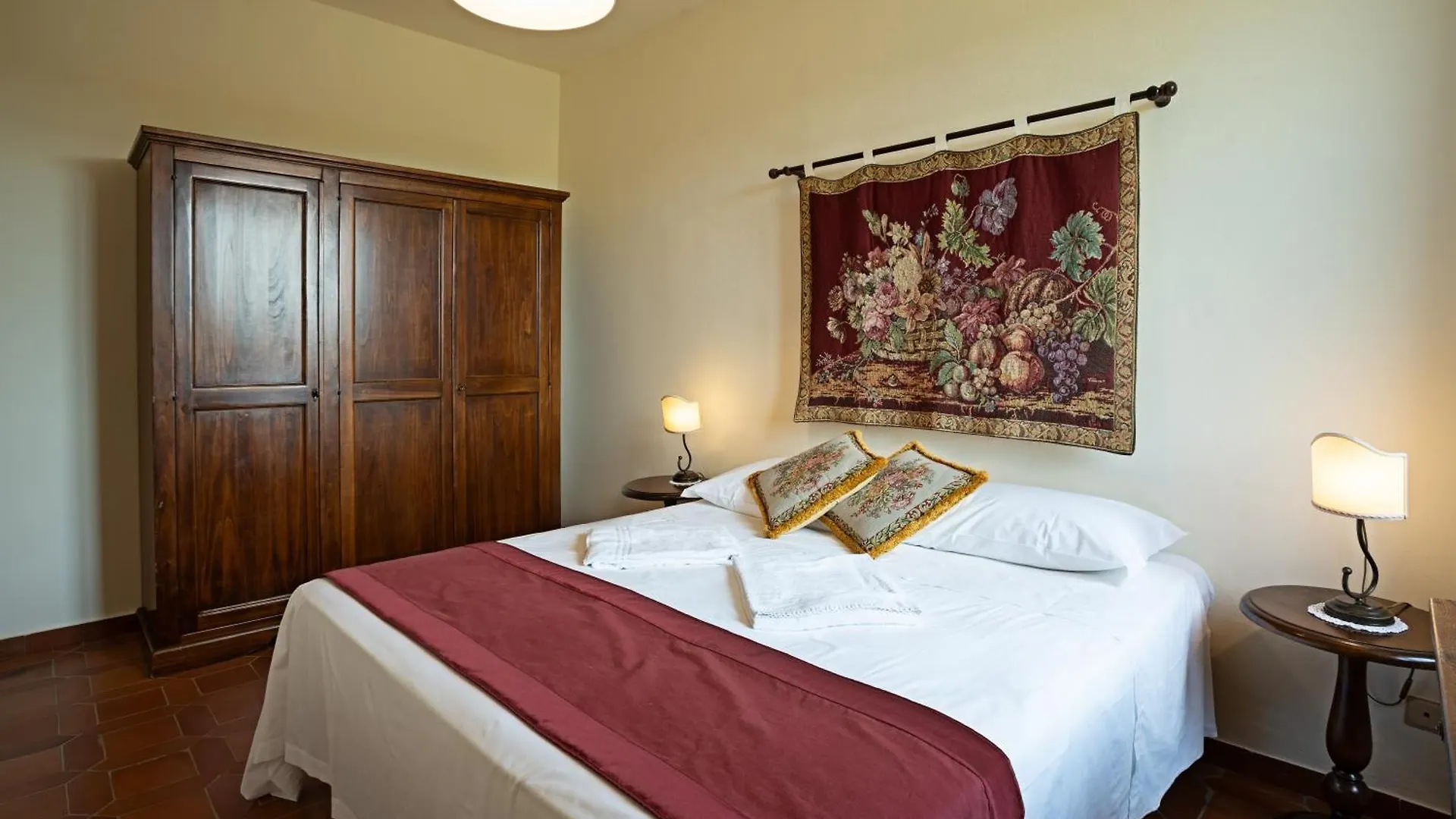 Farm stay Agriturismo Castello Di Montauto San Gimignano