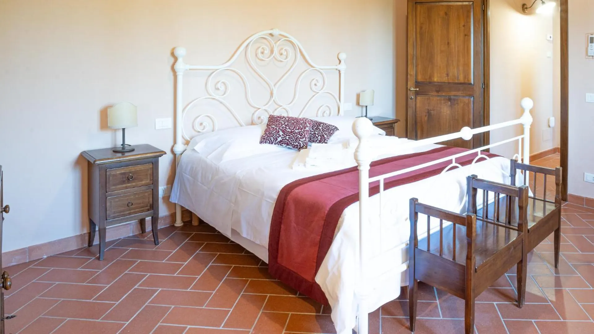 Agriturismo Castello Di Montauto San Gimignano 0*,