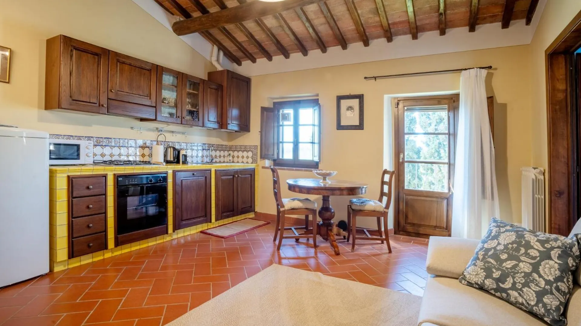 Farm stay Agriturismo Castello Di Montauto San Gimignano Italy